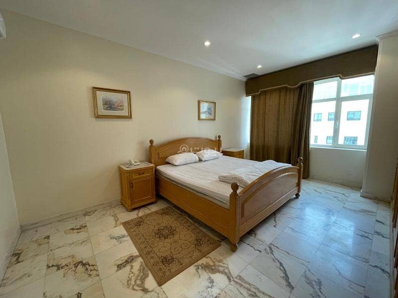 Furnished apartment for rent in Jeddah, Al-Faisaliah district for monthly and yearly lease.