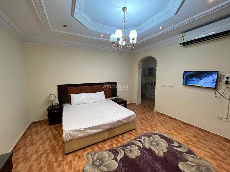 Furnished studio apartment for monthly - annual rent in Jeddah, Al Sharafiya neighborhood.