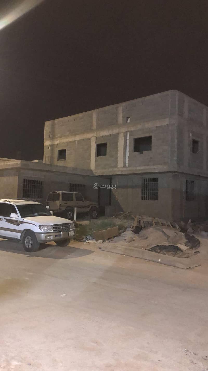 عمارة عظم مكونه من دور ارضي وشقتين المزاحميه