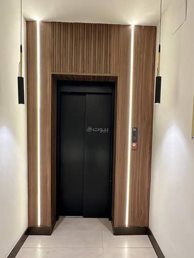 8 Bedroom Villa for Sale in North Jeddah, Jeddah - Two villas in Al-Shira'a neighborhood with western and eastern facades.