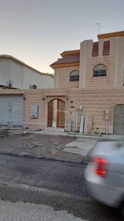 دور 5 غرف نوم للايجار في غرب الرياض، الرياض - دور للإيجار في شارع محمد الأرجاني, حي شبرا, مدينة الرياض, منطقة الرياض