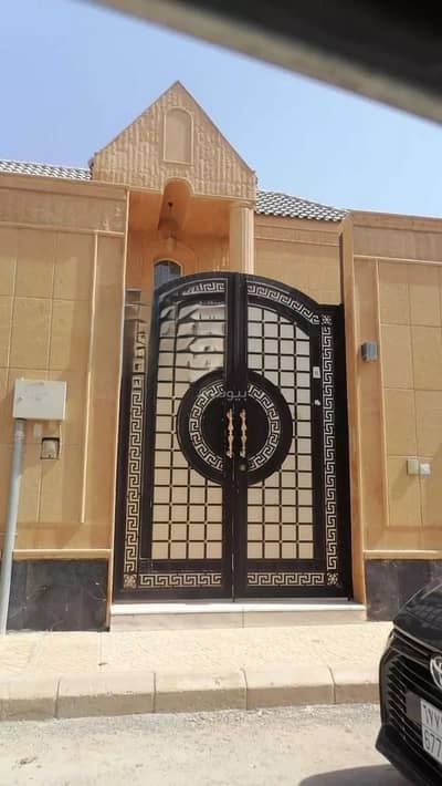 2 Bedroom Villa for Sale in North Riyadh, Riyadh - Villa For Sale in Al Malqa, Riyadh