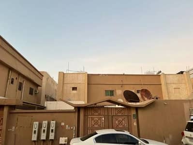 دور 2 غرفة نوم للبيع في شرق الرياض، الرياض - طابق للبيع في الرمال، الرياض