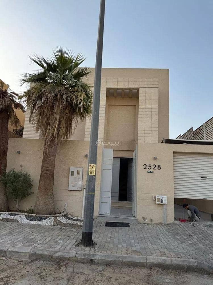 Villa For Rent in Al Malqa, Riyadh