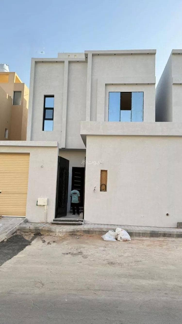 5 Bedroom Villa For Sale in Al Uraija Al Gharbiyah, Riyadh