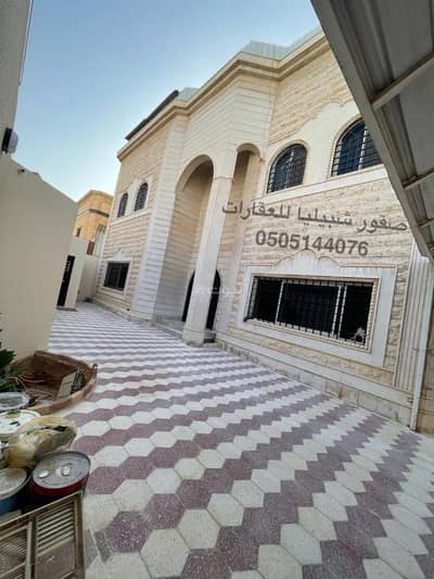 11 Bedroom Villa for Sale in East Riyadh, Riyadh - Fully renovated villa in the Al-Andalus neighborhood
