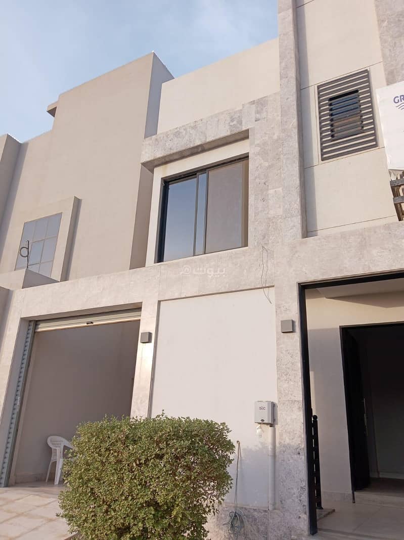 Villa for Sale in Al Munsiyah, East Riyadh