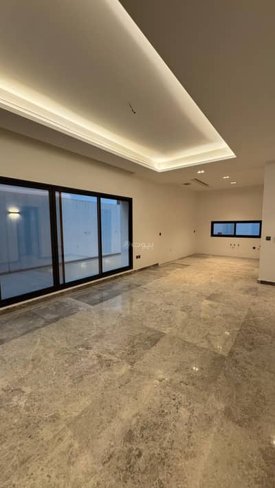3 Bedroom Villa for Sale in Al Bahar, Al Khobar - 3-bedroom villa for sale in the sea