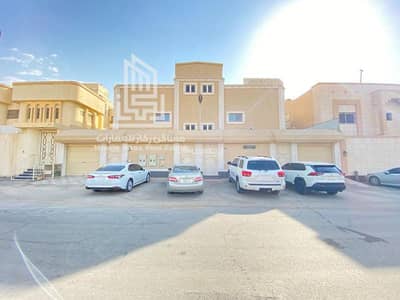 7 Bedroom Villa for Sale in East Riyadh, Riyadh - Luxury duplex villa fully renovated in Al-Faiha neighborhood – two separate floors!