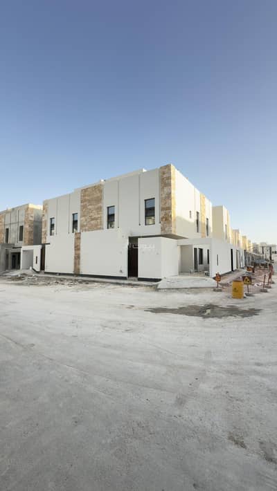 4 Bedroom Villa for Sale in South Riyadh, Riyadh - Villa in South Riyadh，Badr 4 bedrooms 880000 SAR - 87713803