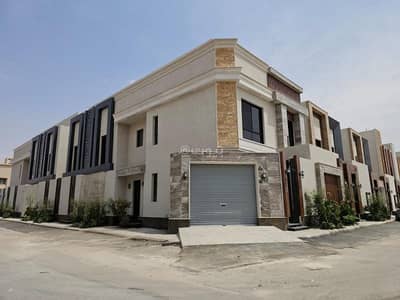 5 Bedroom Villa for Sale in East Riyadh, Riyadh - For sale, a villa with internal stairs and a corner apartment, 337 m in Al-Rimal.