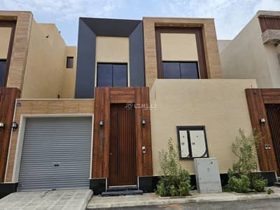 3 Bedroom Floor for Sale in East Riyadh, Riyadh - For sale, an excellent ground floor in Hay Al-Rimal.