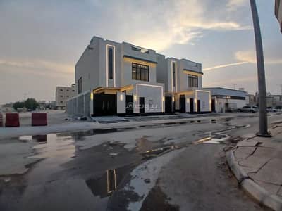 فیلا 5 غرف نوم للبيع في شمال الرياض، الرياض - للبيع فلتين بحي العارض مساحة ٣٢٥م