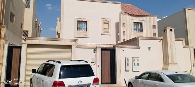 10 Bedroom Villa for Sale in West Riyadh, Riyadh - For sale, a villa in the Dhahrat Laban neighborhood.