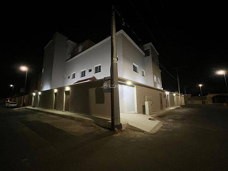 Building for sale, Hail