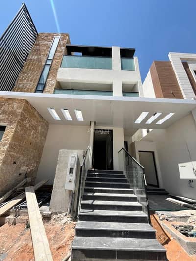 4 Bedroom Villa for Sale in North Riyadh, Riyadh - Luxury townhouse in Al Malqa neighborhood
