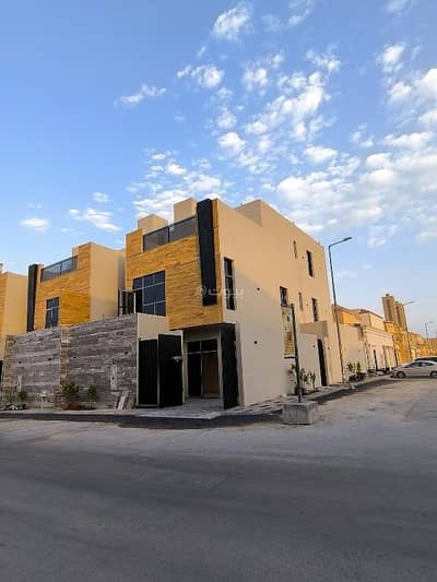 7 Bedroom Villa for Sale in East Riyadh, Riyadh - For sale duplex villa