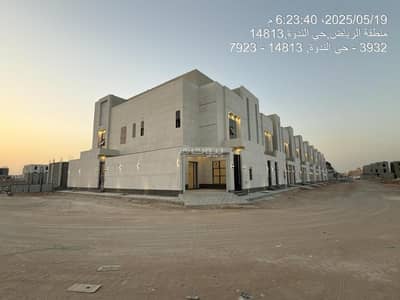 فیلا 11 غرف نوم للبيع في شرق الرياض، الرياض - فيلا مكونة من 10 غرفة نوم للبيع في حي الندوة، الرياض