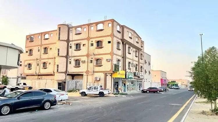 عمارة للبيع في حي المروج, مدينة القريات, منطقة الجوف