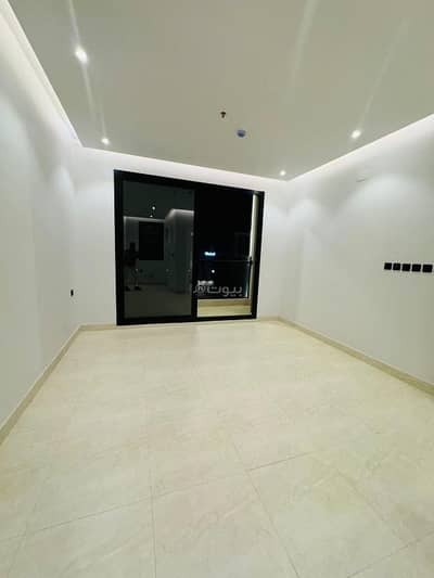 4 Bedroom Apartment for Sale in East Riyadh, Riyadh - 3-bedroom apartment and council for sale in Al-Mounsiah near the park