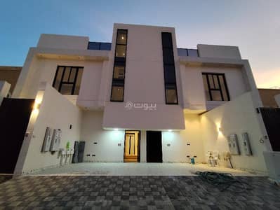 3 Bedroom Floor for Sale in East Riyadh, Riyadh - First floor for sale in Al-Yarmouk neighborhood