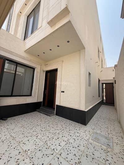 3 Bedroom Floor for Sale in East Riyadh, Riyadh - Property for Sale