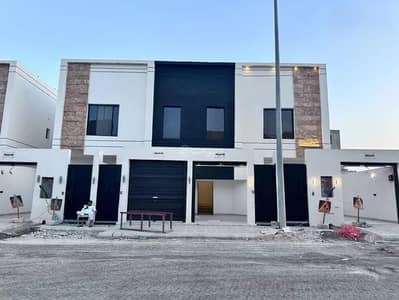 3 Bedroom Floor for Sale in South Riyadh, Riyadh - House for Sale on Ibn Al-Sawwaf Street, Al-Shifa District, Riyadh City, Riyadh Region