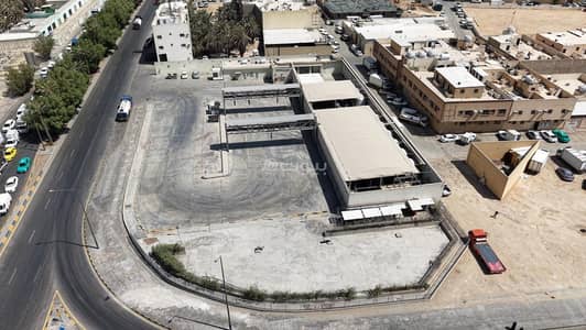Factory for Sale in Central Riyadh, Riyadh - Factory for sale on Faryan Street, Manfouha District, Riyadh.