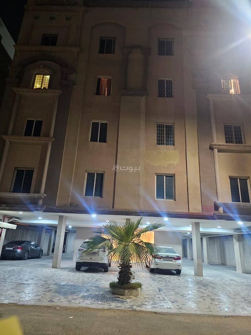 For sale, an apartment in Al-Hamra neighborhood in Khobar.