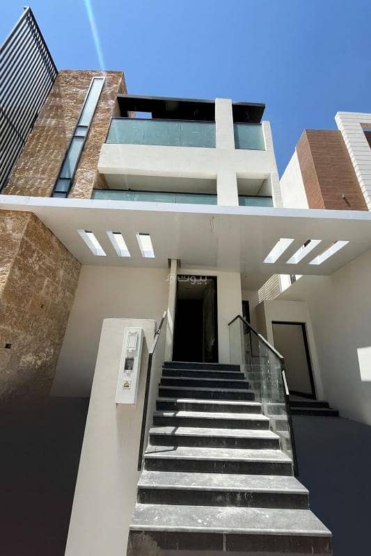 Luxury townhouse in Al Malqa neighborhood Luxury townhouse in Al Malqa neighborhood