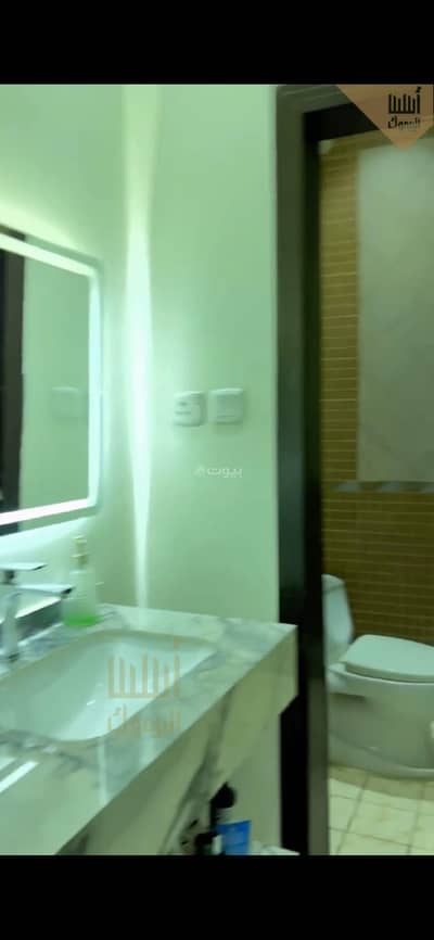 3 Bedroom Villa for Sale in East Riyadh, Riyadh - Residential villa for sale - Al-Yarmouk (Golden)