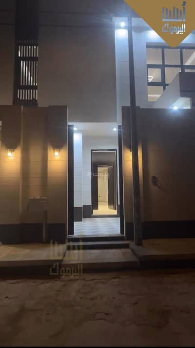 4 Bedroom Apartment for Sale in East Riyadh, Riyadh - Villa with internal stairs, 4 bedrooms for sale in Al-Yarmouk