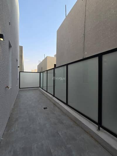 5 Bedroom Villa for Sale in East Riyadh, Riyadh - Modern finishing villa on a 20 m street with a northern facade, modern finishing and a distinguished location.