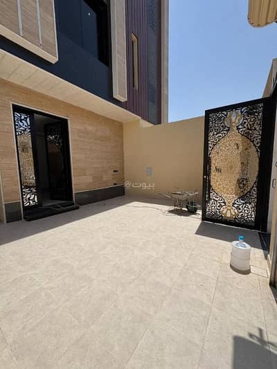 4 Bedroom Apartment for Sale in East Riyadh, Riyadh - Townhouse for sale in Al-Nahda neighborhood, area 360 m, prime location, and modern finishing.