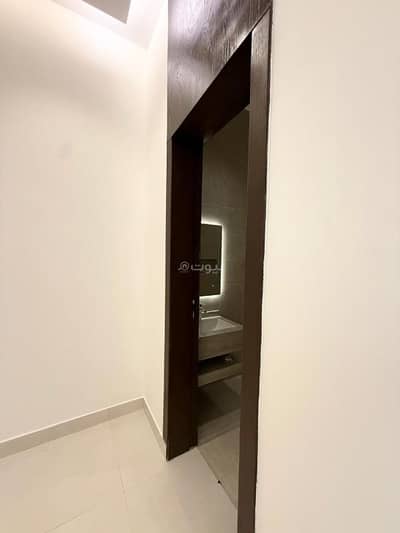 5 Bedroom Villa for Sale in East Riyadh, Riyadh - Villa For Sale in Al Janadriyah, Riyadh