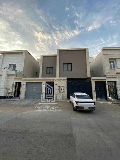 9 Bedroom Villa for Sale in East Riyadh, Riyadh - Villa for sale on Abu Al-Fadail Bin Ahmed Street, Al-Saadah District, Riyadh City