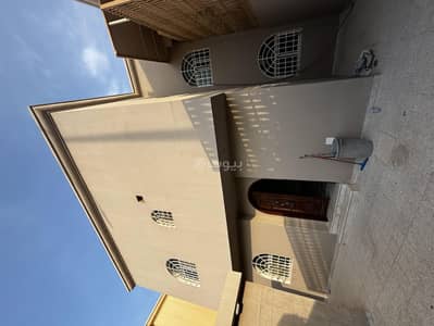 4 Bedroom Villa for Rent in North Riyadh, Riyadh - For rent: a 325 sqm villa consisting of a majlis, dining room, kitchen, hall, and women's majlis on the second floor with 4 bedrooms. The roof has a maid's room and laundry. Price is negotiable.