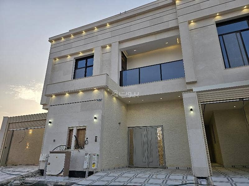 For sale: excellent upper second floor in the Al-Mu'izzilah neighborhood