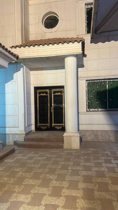 5 Bedroom Villa for Sale in East Riyadh, Riyadh - Luxury Villa – Prime Location Near Metro