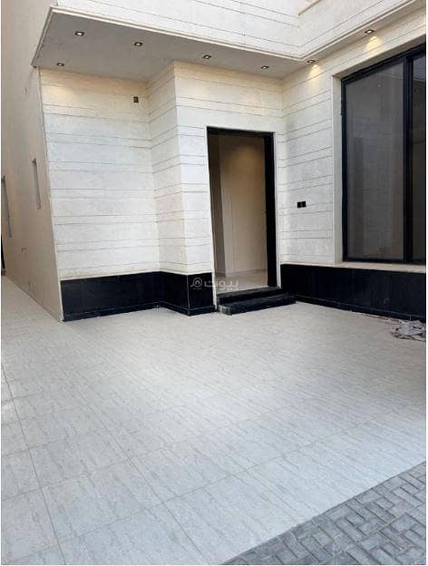 Floor For Sale in Al Bayan Neighborhood, Riyadh