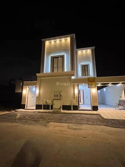 3 Bedroom Floor for Sale in East Riyadh, Riyadh - House for sale on Sultan Qaboos bin Said Street, Al-Muaizilah neighborhood, Riyadh City, Riyadh Region