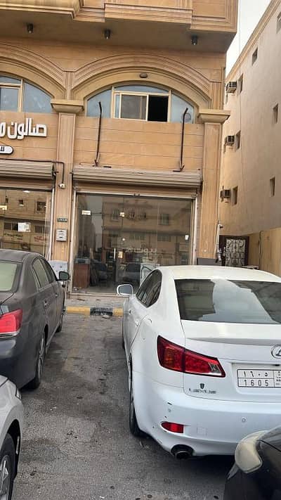 معرض  للايجار في طيبة، الدمام - محل تجاري مع ميزان – حي طيبة – شارع 50