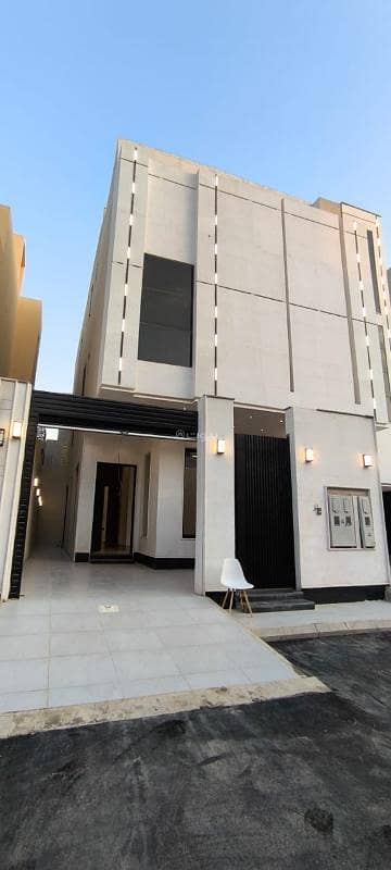 3 Bedroom Floor for Sale in East Riyadh, Riyadh - Ground floor in Al-Rimal neighborhood, Rebal scheme