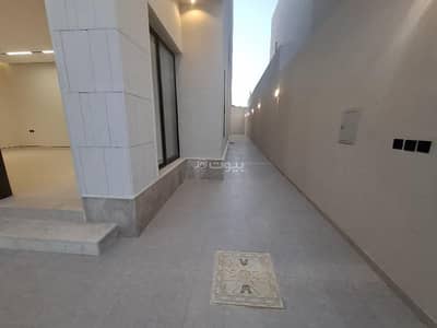 5 Bedroom Villa for Sale in East Riyadh, Riyadh - Corner villa with internal staircase and apartment in Al Saadah neighborhood