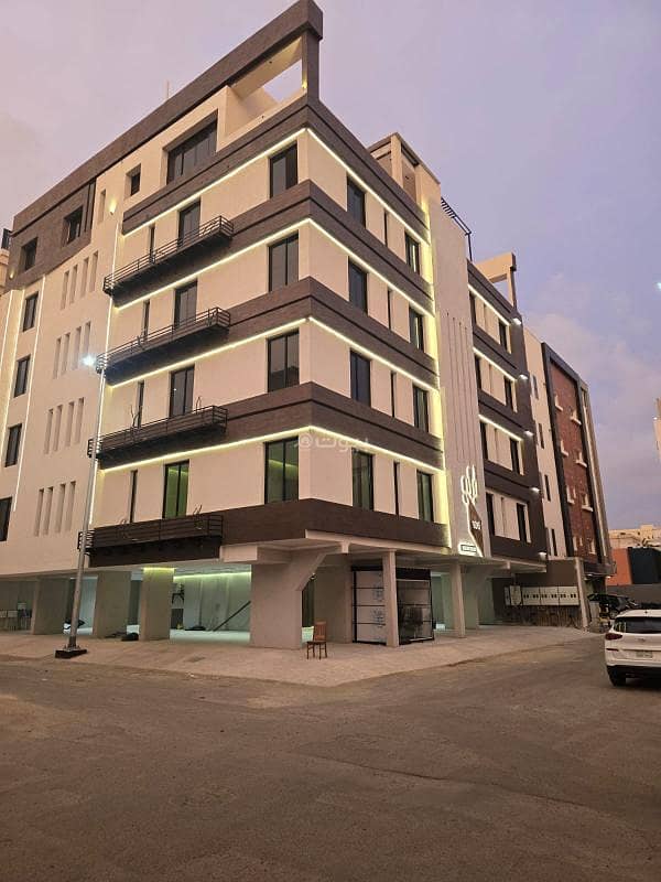 4-bedroom apartment with a maid's room in Al Rawda neighborhood for sale, new and ready for occupancy, immediate transfer.