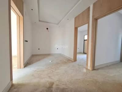 4 Bedroom Floor for Sale in West Riyadh, Riyadh - A house for sale on Ahmed Qari Street, Al Tuwaik neighborhood, Riyadh city, Riyadh region