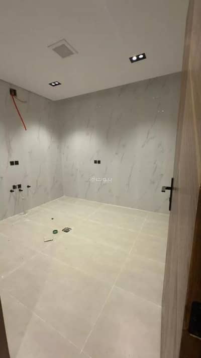 5 Bedroom Villa for Sale in South Riyadh, Riyadh - Villa for sale on Hussein Al-Abriqi Street, Al-Okaaz Neighborhood, Riyadh City, Riyadh Region