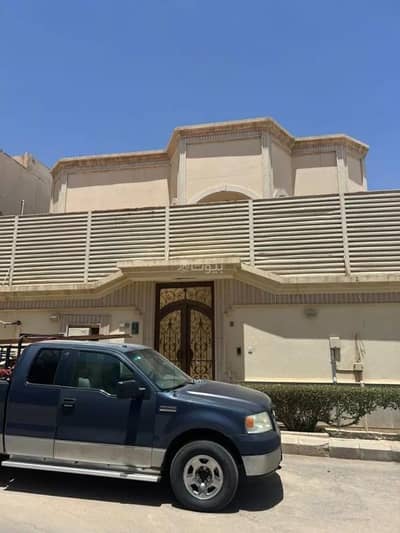 5 Bedroom Villa for Sale in East Riyadh, Riyadh - Villa for sale on Hatrash Alarjani Street, Al Rawdah neighborhood, Riyadh City