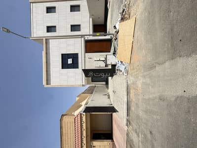 دور 3 غرف نوم للبيع في شرق الرياض، الرياض - للبيع دور ارضي موقع ممتاز بحي المونسيه استغلال مساحات بشكل مثالي