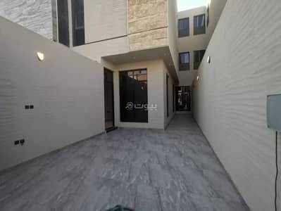 4 Bedroom Floor for Sale in East Riyadh, Riyadh - House for sale on Jabal AlRayth Street, Qurtubah neighborhood, Riyadh city, Riyadh region